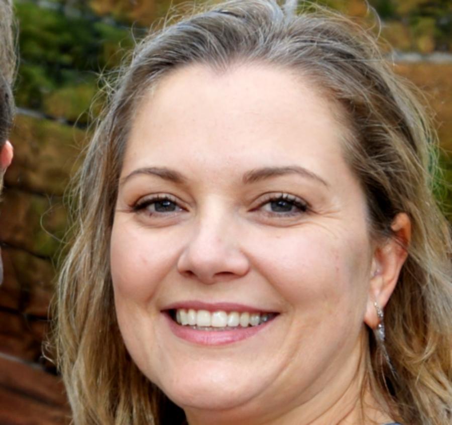 Instructora María González